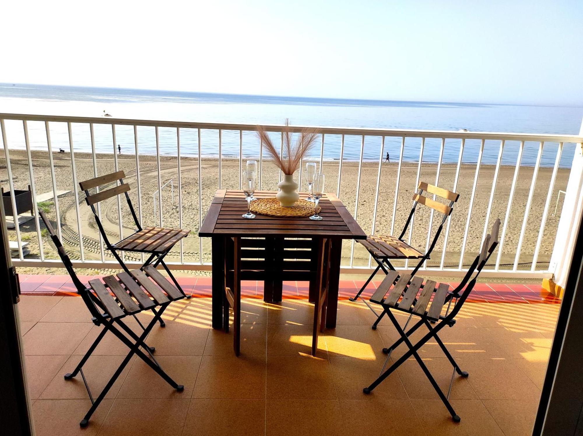 La Parada Beach Торе де Бенагалбон Екстериор снимка